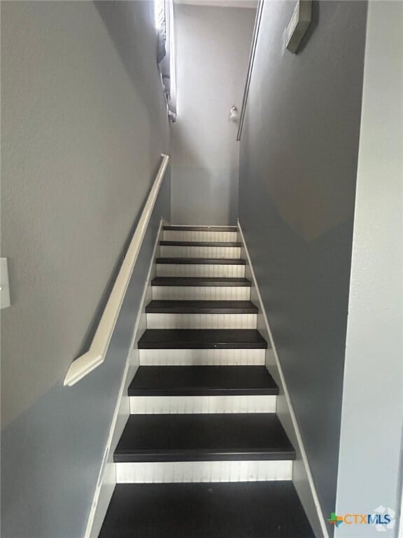 Building Photo - 611 Perseus Dr