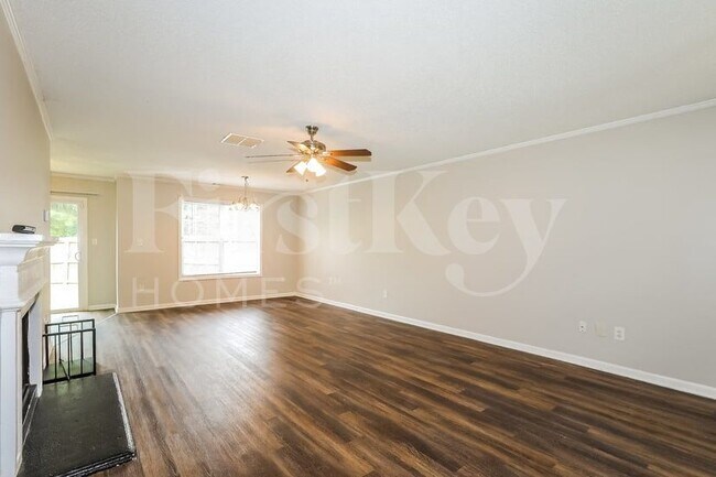 Building Photo - 4815 Bob White Run