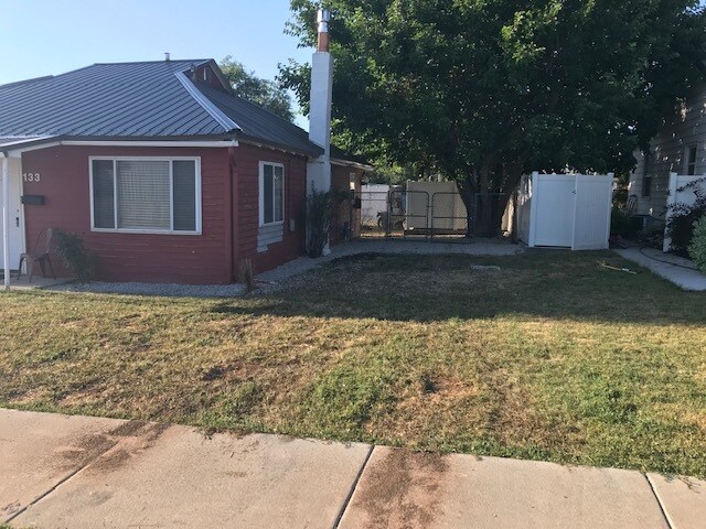 Foto del edificio - 133 W House