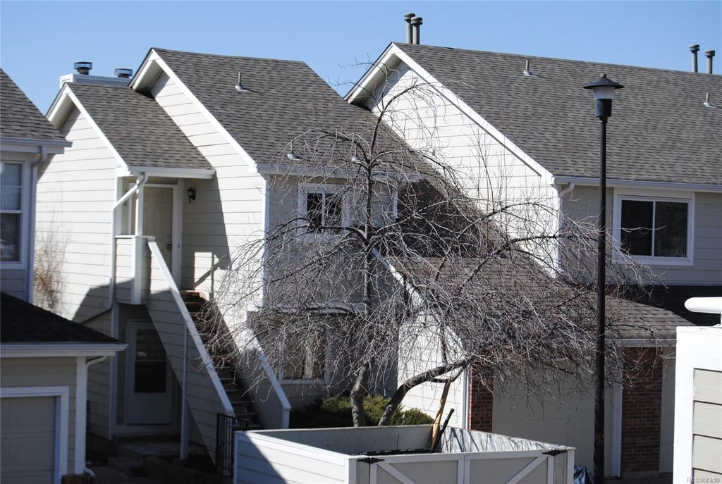 Primary Photo - 1351 S Cathay Ct