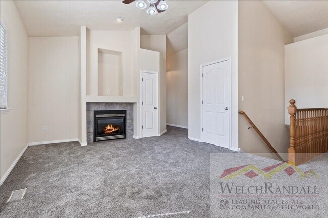 Building Photo - Spacious Residence in Taylorsville – 5 Bed...