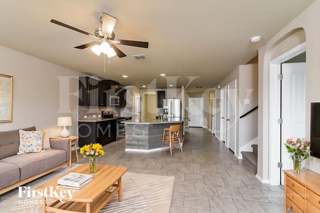 Building Photo - 8952 Hickman Pk