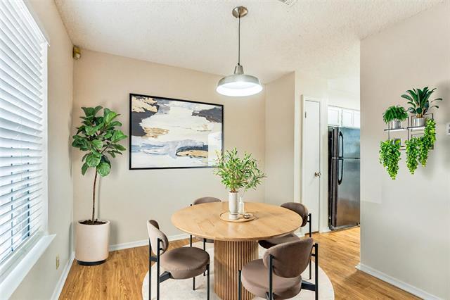 Foto del edificio - 4748 Old Bent Tree Ln