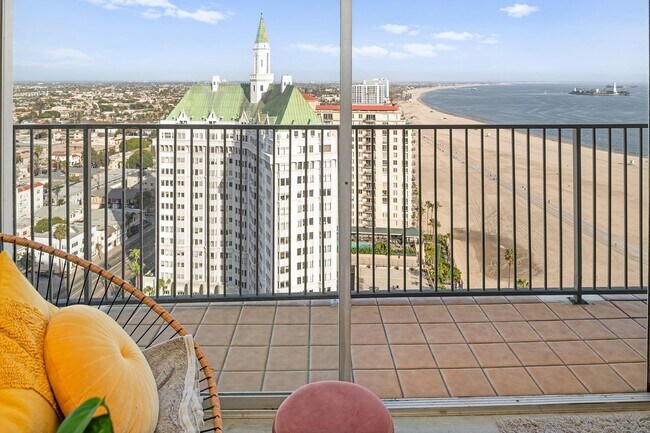 Foto del edificio - 700 E Ocean Blvd