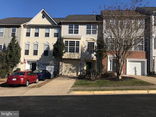 Building Photo - 15707 Palermo Terrace