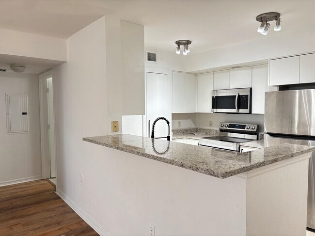 Building Photo - 6768 Heritage Grande