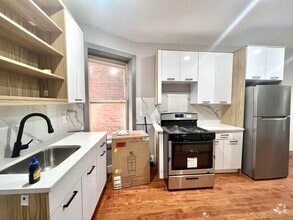 Building Photo - 39 Van Wagenen Ave