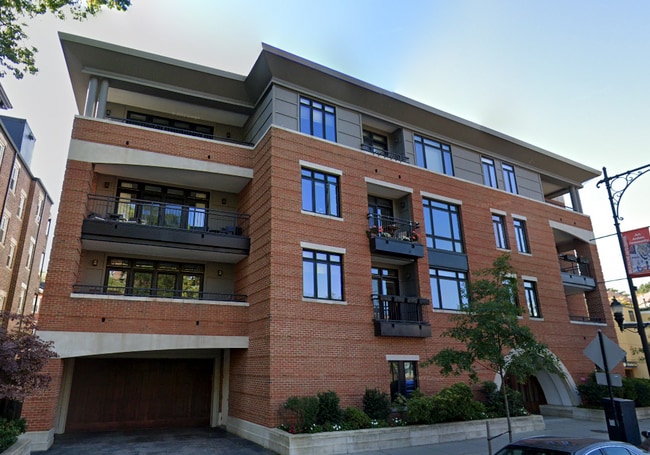 Building Photo - 1601 Beacon St