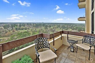 Building Photo - 14655 Champion Forest Dr