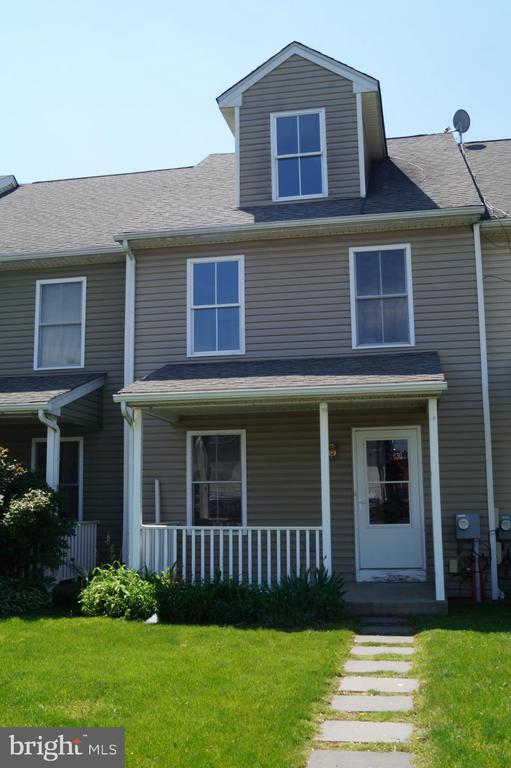 Building Photo - 530 Las Rosas Dr