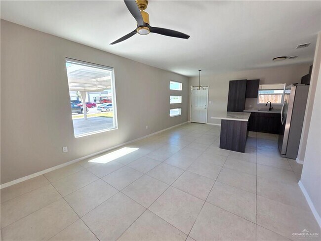 Foto del edificio - 3400 S Colt Ln