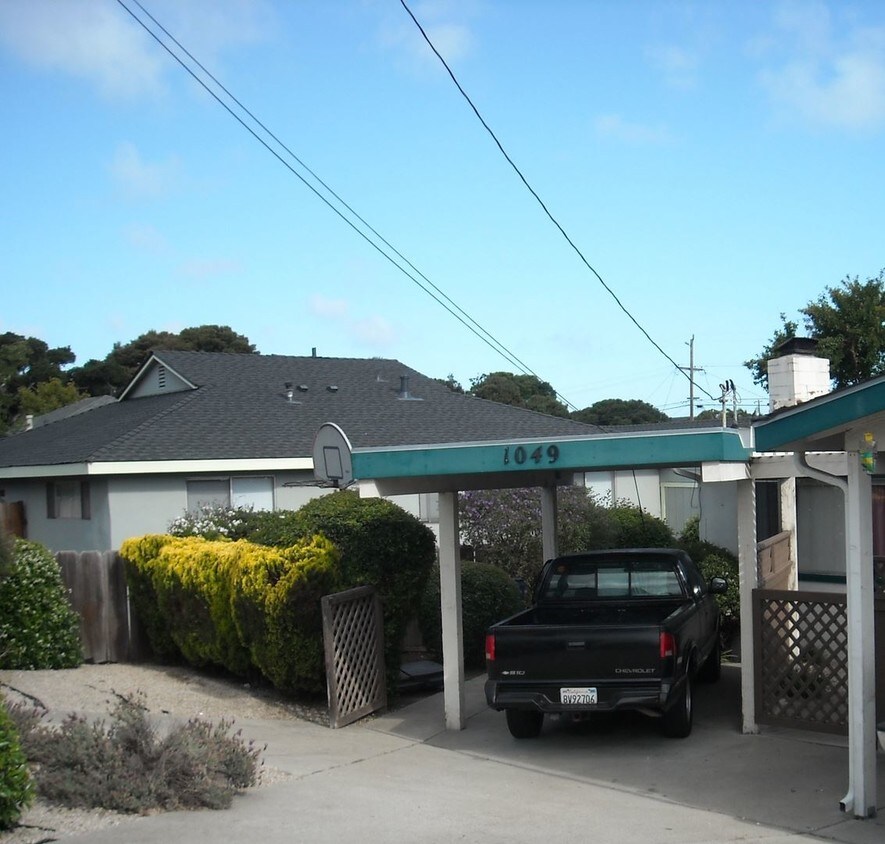 1049 Trinity Ave, Seaside, CA 93955 Condo for Rent in Seaside, CA