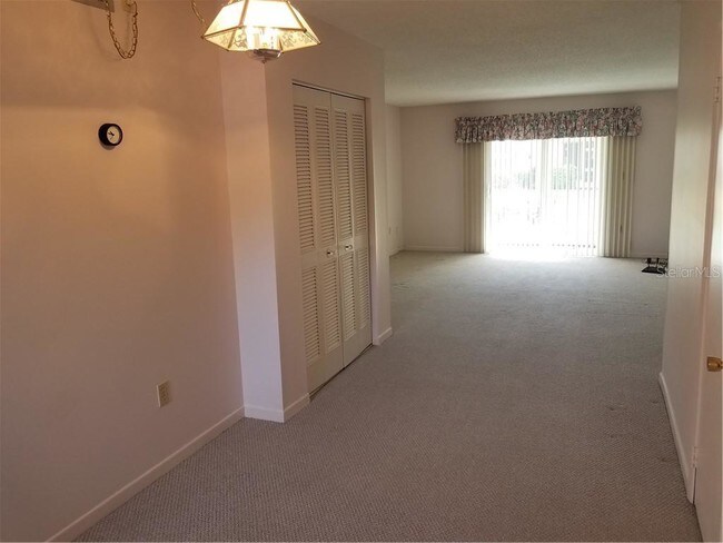 Foto del edificio - 2727 75th St W