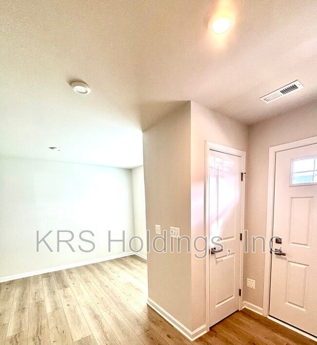 Building Photo - 3368 Marble Lp