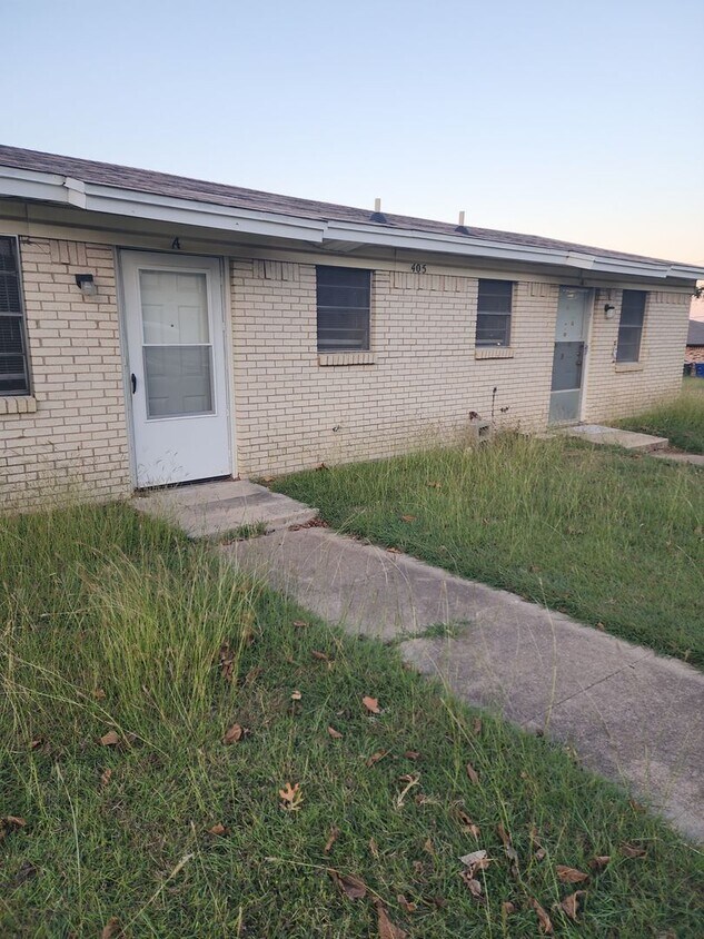 Foto principal - 405 Robertson Ave