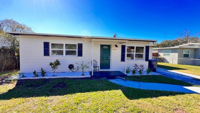 Building Photo - Cozy 3 Bedroom/2 Bath Home in Lakeland! LA...