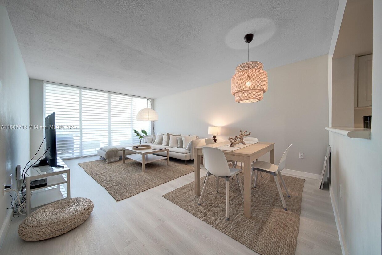 Foto principal - 1900 Sunset Harbour Dr