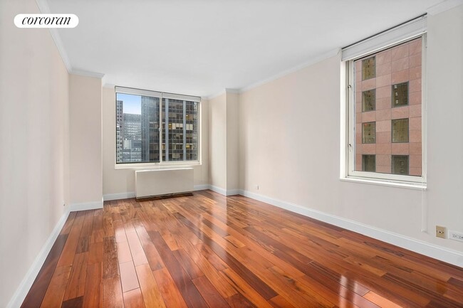 Building Photo - 145 E 48th St