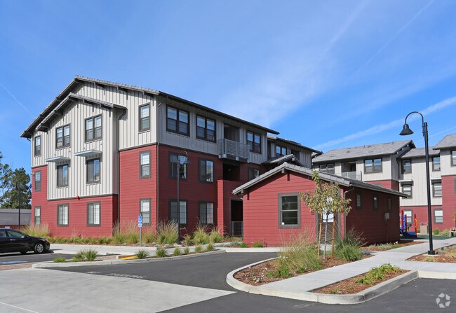 Building Photo - South Hills Crossing