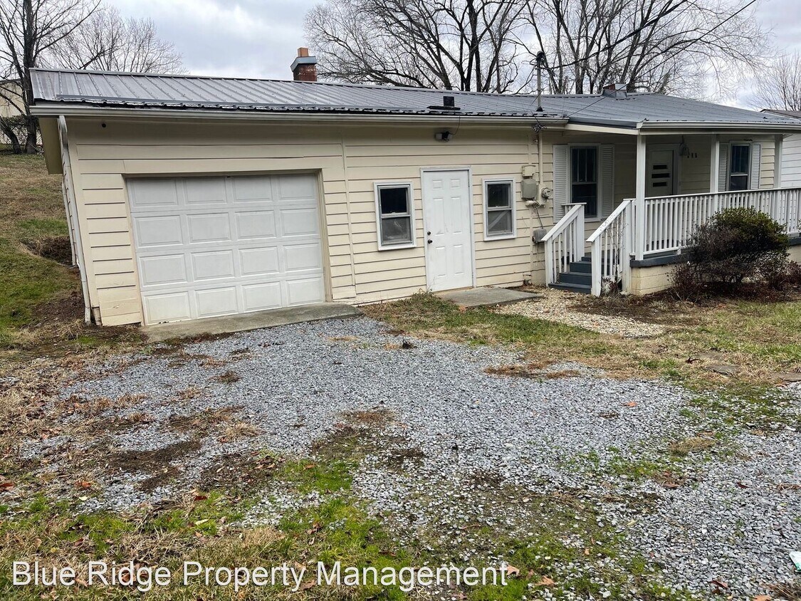 128 Greenway Rd, Blountville, TN 37617 House Rental in Blountville