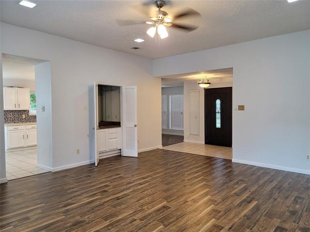 Foto del edificio - 613 Hanover Dr