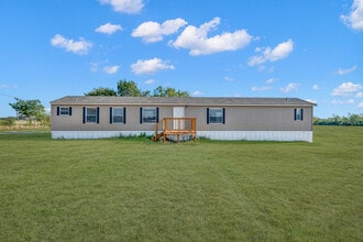 Building Photo - 15045 St Hedwig Rd