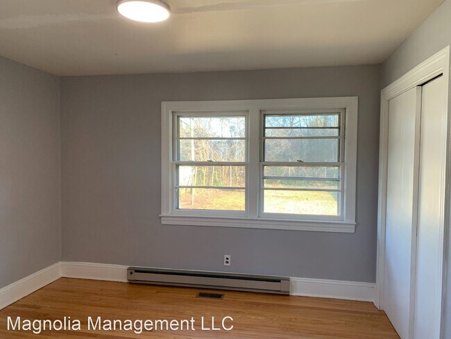 Building Photo - 3 br, 1 bath House - 1212 Dabney Dr.