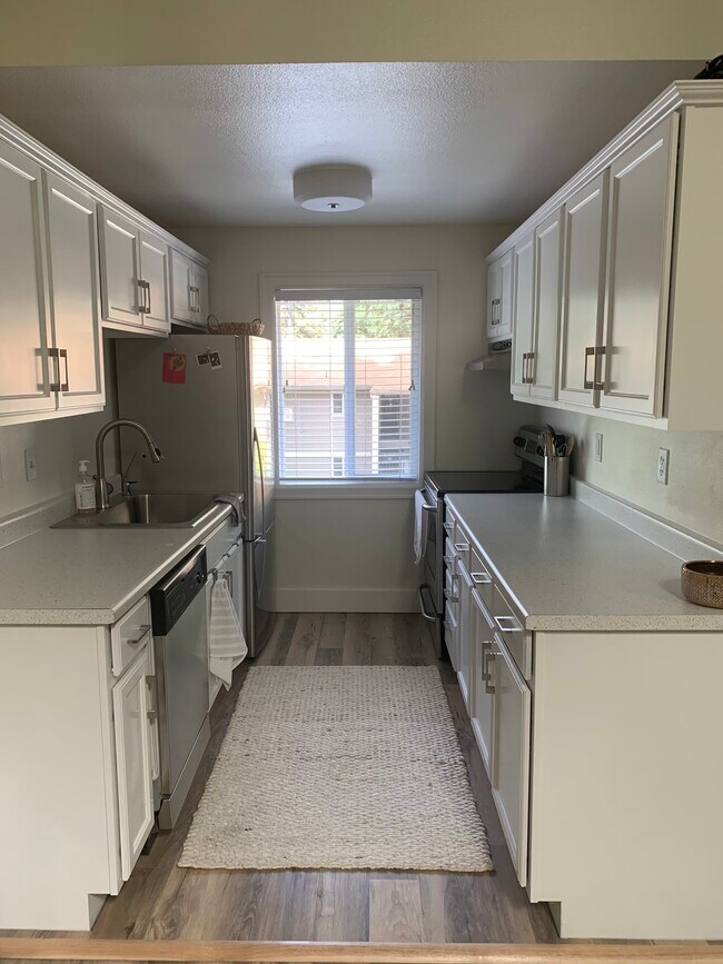 Kitchen - 2680 SW 87th Ave