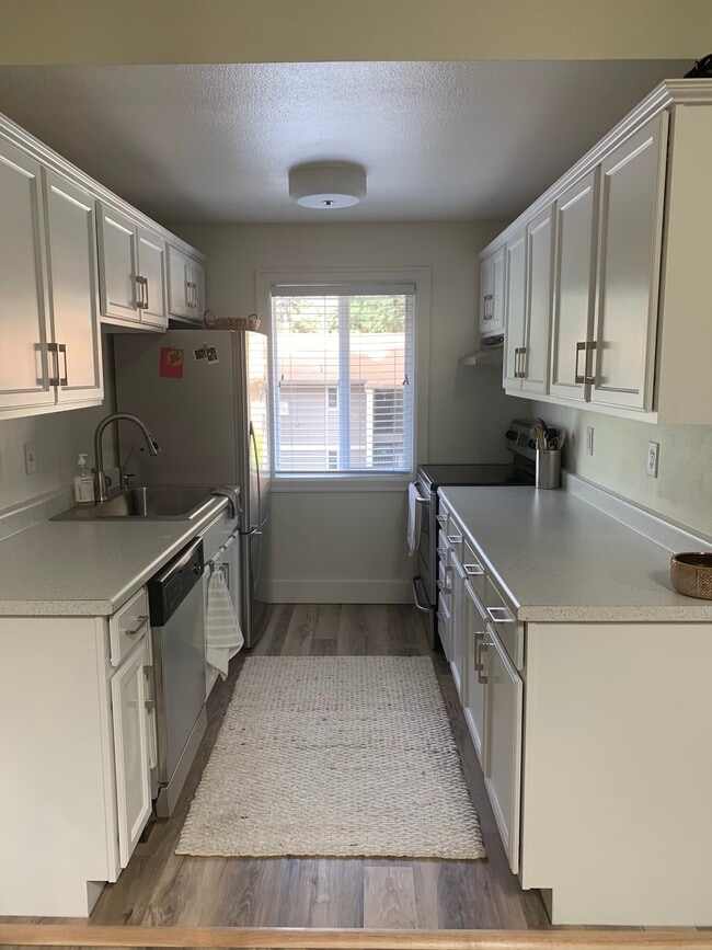 Kitchen - 2680 SW 87th Ave