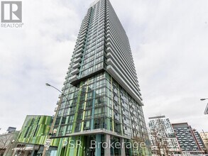 Building Photo - 170 Fort York Blvd