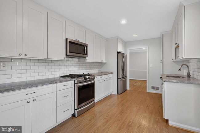 Foto del edificio - 6905 Stonewood Ct