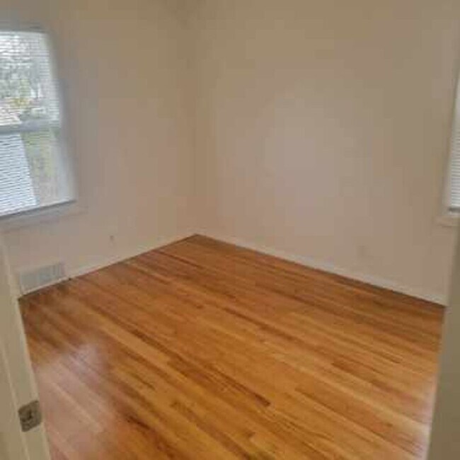 Foto del edificio - 3 Bedroom Home in Florissant