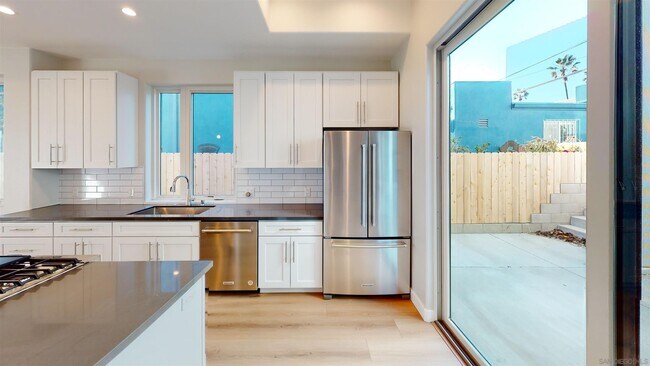 Foto del edificio - 212 Imperial Beach Blvd