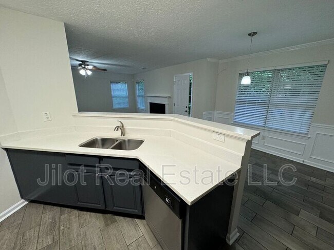 Foto del edificio - 1420 Camelia St
