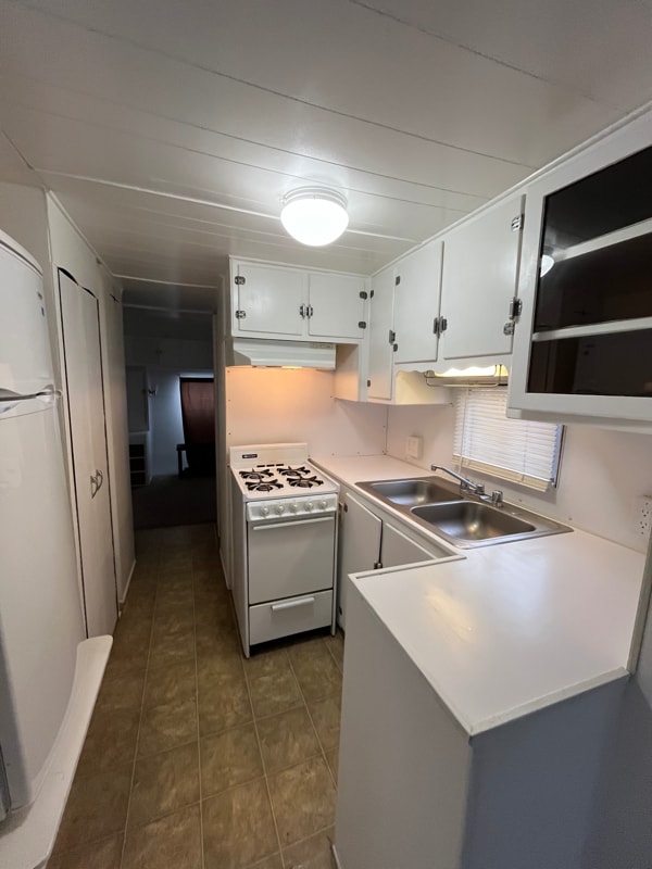 Building Photo - 15012 Lemoli Ave