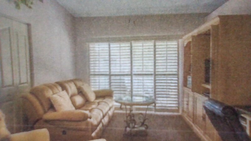 Building Photo - 302 Diamond Cir