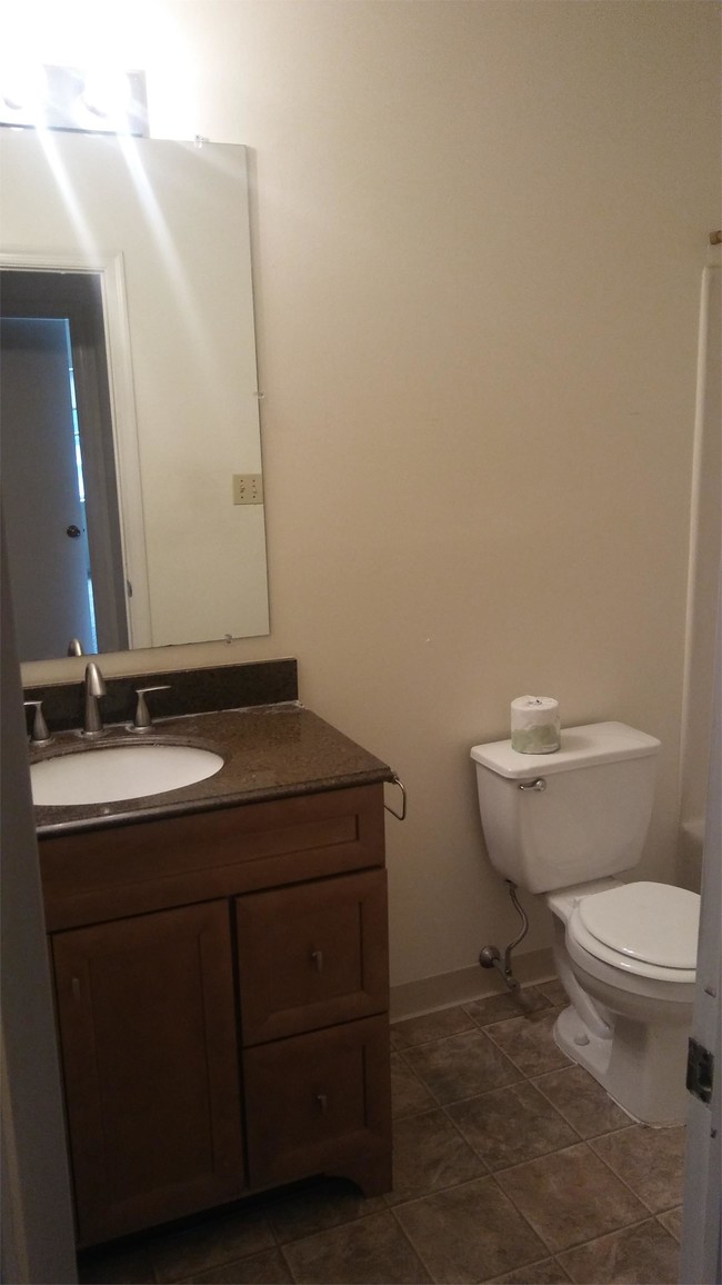 Building Photo - 2100 Cedar Run Dr