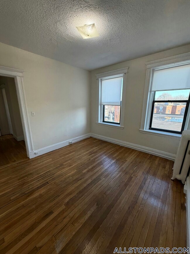 Building Photo - 1152 Commonwealth Ave