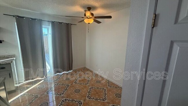 Foto del edificio - 714 Tanner Dr