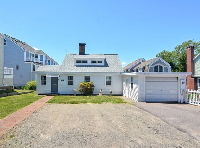 Building Photo - WINTER RENTAL: Perrywinkle