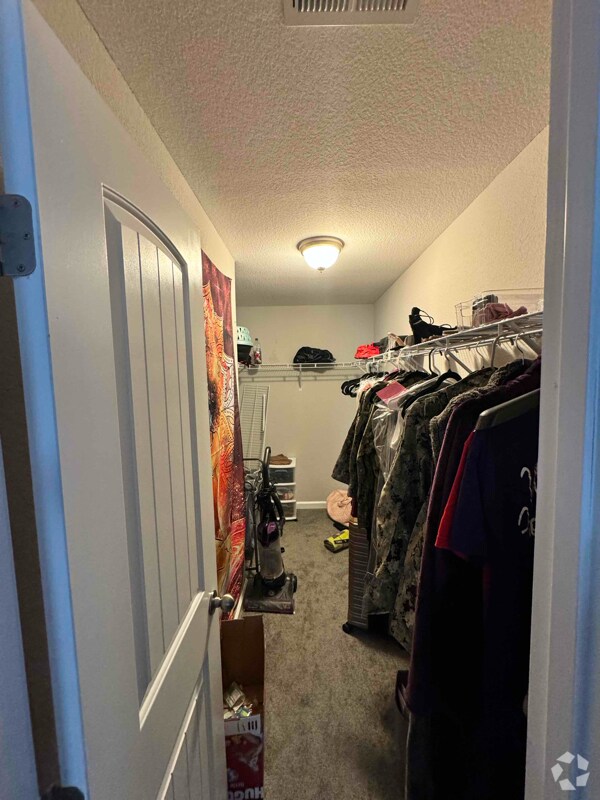 Meadowbrook Forest Apartments for Rent with Utilities Included