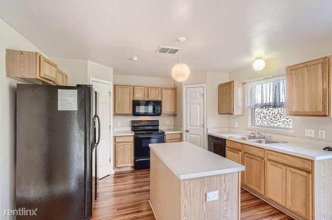Foto del edificio - 4 br, 2.5 bath House - 31733 Inkley Court ...