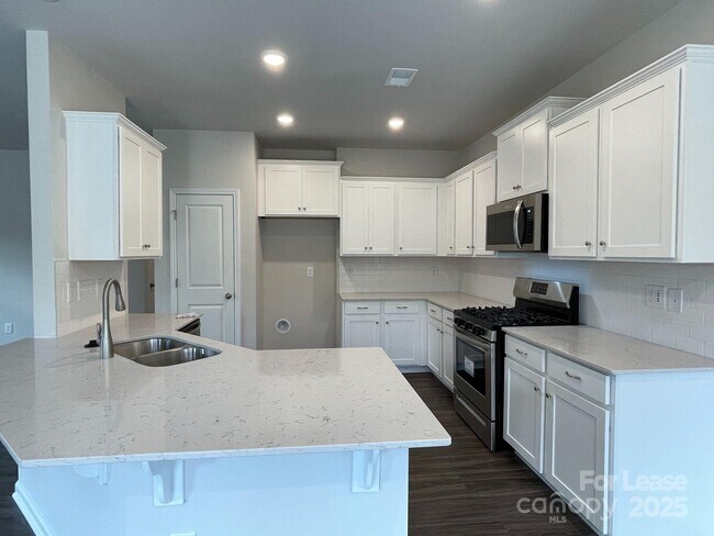 Foto del edificio - 15904 Capps Rd