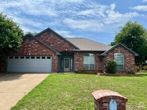 Building Photo - 16780 Terrebonne Dr