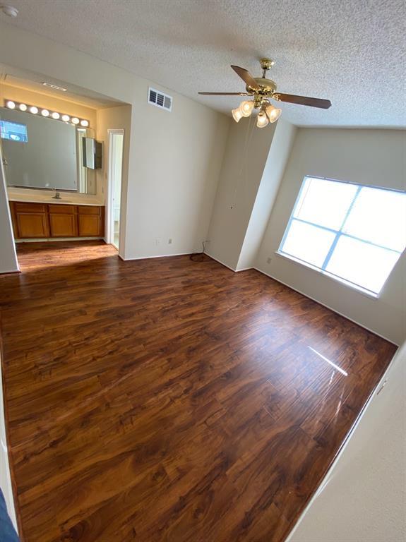 Foto principal - 7900 Bissonnet St