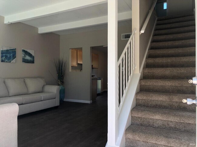 Foto del edificio - 1393 Callen St