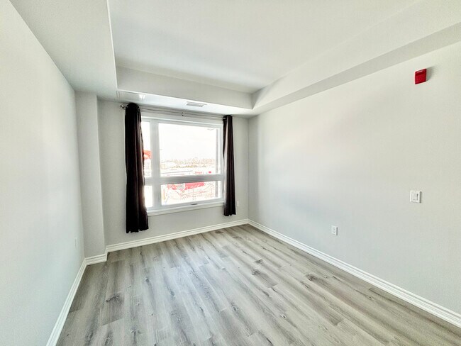 Building Photo - 1 BED - 1 BATH - OTTAWA - CONDO