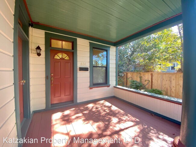 Building Photo - 3 br, 2 bath House - 824 N. Lincoln Street