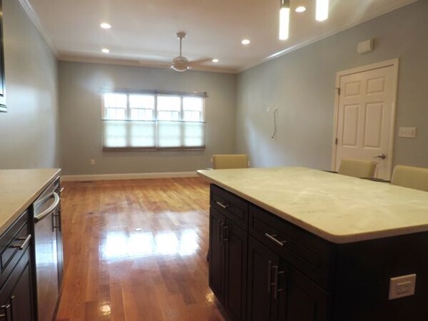 Foto del edificio - 110 P St