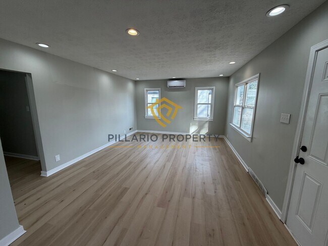 Foto del edificio - Freshly Renovated 3-Bedroom Home in Forest Manor, Available NOW!